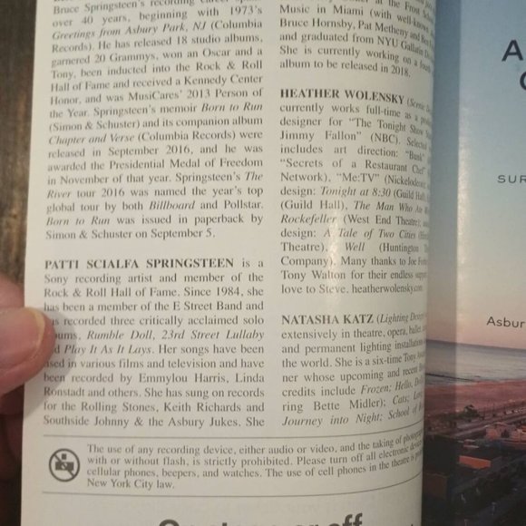 Bruce Springsteen Signed Photo Playbill With Springsteen On Broadway CD & COA - Picture 6 of 9